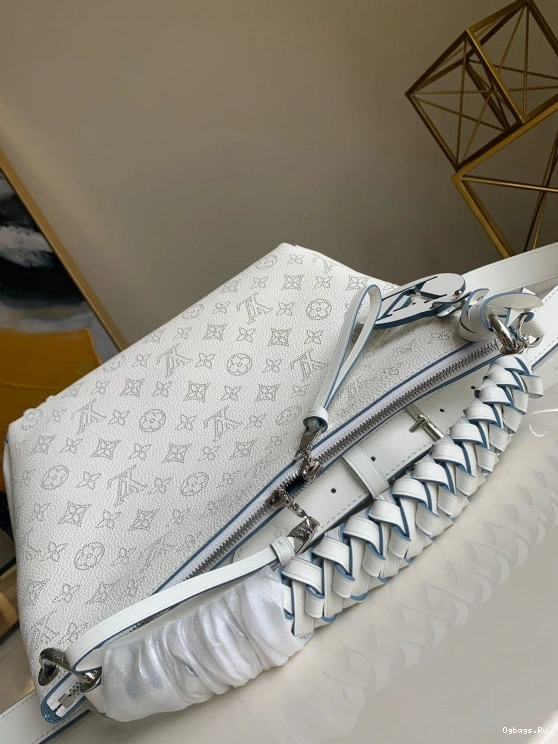 LOUIS VUITTON HOBO BEAUBOURG MM 0108